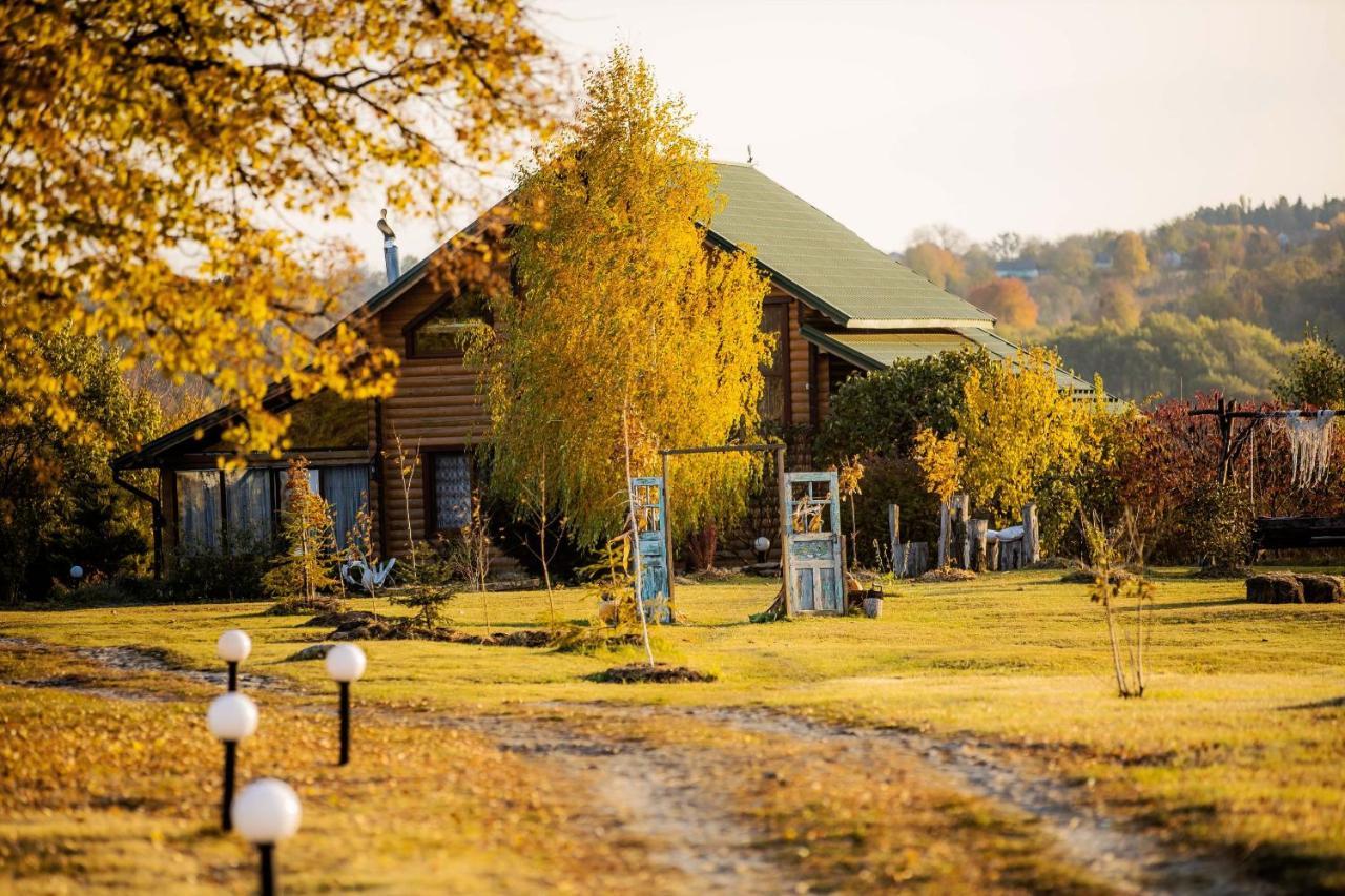 Country House Domik V Derevne Марківці Екстер'єр фото